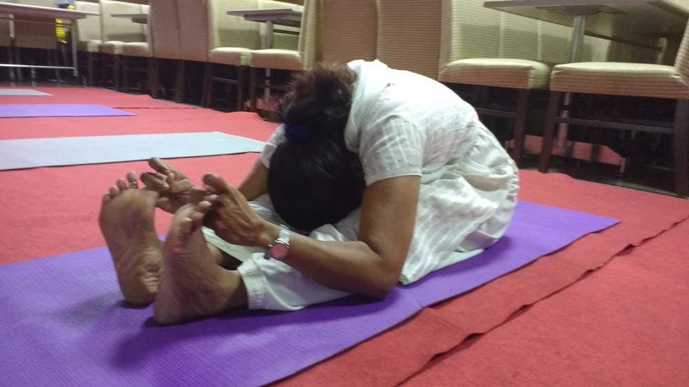 paschimottanasana