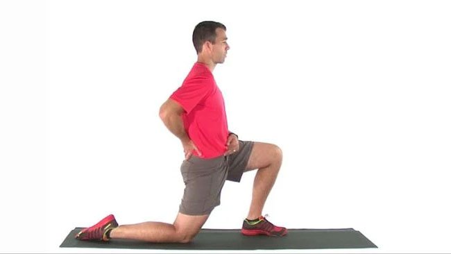 low lunge hip flexor stretch